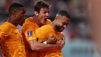 ديباي يقود هولندا للفوز علي ليتوانيا بثلاثية في تصفيات كأس العالم