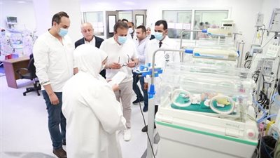 وزير الصحة ومحافظ الأقصر يتفقدان منشآت طبية بالمحافظة