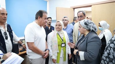 وزير الصحة يتفقد مستشفى قفط التخصصي..صور