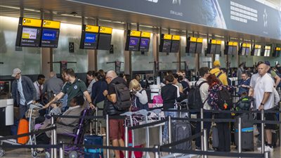 إخلاء صالة ركاب في مطار هيثرو بلندن بسبب احتمال وجود مواد خطيرة