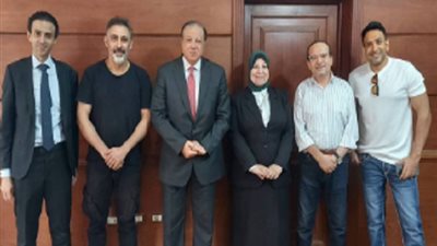 الشاعر تامر حسين يكشف مفاجأة عن حقوق المؤلفين والملحنين