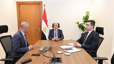 وزير الري يتابع أعمال تطوير المنظومة الفنية والتشغيلية للسد العالي