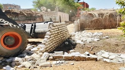 إزالة ٦ حالات تعد في مدينة أرمنت بالأقصر