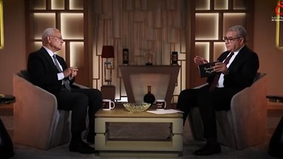 سمير عمر يواصل اقتحام القضايا الحيوية مع وكيل جهاز المخابرات العامة المصرية السابق