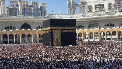 خطيب المسجد الحرام : الصدق قرين الإخلاص