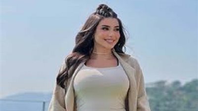 ياسمين صبرى تتعاقد على فيلم جديد مع كاملة أبو علي