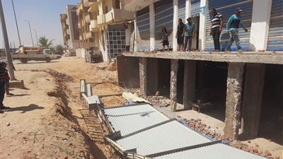 حملة موسعة لإزالة الإشغالات بالعاشر من رمضان .. صور