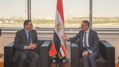 وزير الاستثمار يبحث مع نظيره المغربي تعزيز العلاقات الاقتصادية