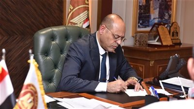 وزير العمل يصدر قراراً يوضح ضوابط وآليات إعتماد 