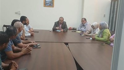 نتائج إيجابية فى اجتماع رئيس جهاز الفيوم الجديد بالمكاتب الهندسية صور