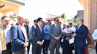 الطاقة الشمسية تُضئ محطة صرف صحي بقرية الإعلام بالفيوم