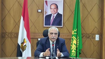 مدير تعليم القليوبية يجتمع بموجهي التربية الاجتماعية