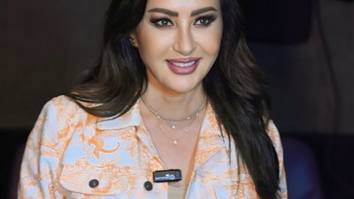 مانشستر سيتي يحتفل بفوزه على أنغام أغنية 