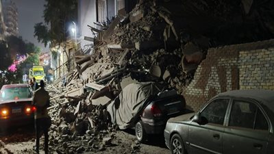 انهيار عقار بشارع محمود عبد الله بباب الشعرية بدون اصابات أو وفيات