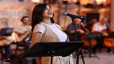 مي فاروق تجري بروفات حفل 