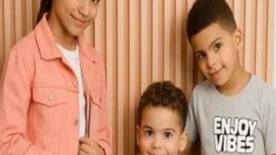 ينهى حياة أطفالة الثلاثة ويطعن زوجتة بـ 13 طعنة فى نبروة