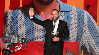 السقا يفوز بجائزة افضل ممثل سينما عن فيلم أحمد وأحمد من دير جيست