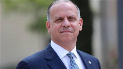 فيصل بن الحسين يؤدي اليمين الدستورية نائبا لملك الأردن
