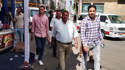 حملات مكبرة لإزالة الإشغالات بشوارع مدينة الزقازيق