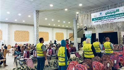 توزيع شنط وأدوات مدرسية فى 12 قرية بمحافظة كفرالشيخ