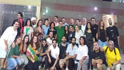 قصر ثقافة بورسعيد كامل العدد في العرض المسرحي 