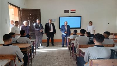 وكيل تعليم القاهرة يتفقد مدارس السيدة زينب والمقطم