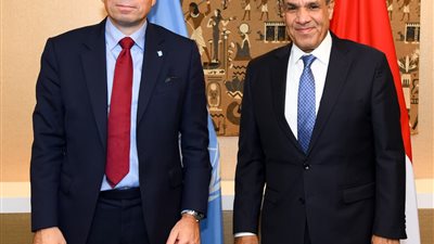 وزير الخارجية يلتقى مع وكيل الأمين العام للشئون الإنسانية في نيويورك
