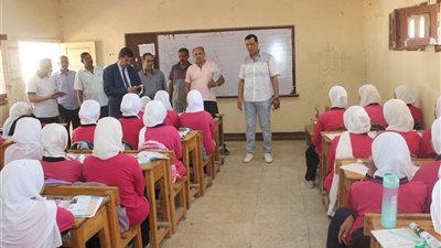 مدير تعليم سوهاج يتفقد مدارس إدارة سوهاج التعليمية.