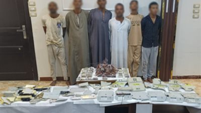 ضبط المتهمين بسرقة صناديق توزيع كهرباء الإشارات بالسكك الحديدية