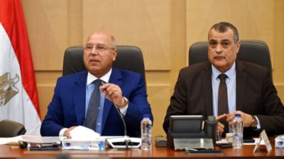 الوزير: إجراءات صارمة للحد من تهريب المنتجات غير المطابقة للمواصفات