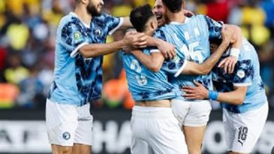 فيستون ماييلي يفتتح التسجيل لبيراميدز أمام الأهلي السعودي