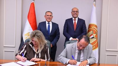 بروتوكول تعاون بين وزارة العمل واتحاد الغرف السياحية