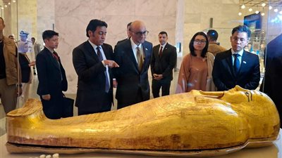 رئيس جمهورية سنغافورة يزور المتحف القومي للحضارة المصرية