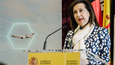 طائرة وزيرة الدفاع الإسبانية تتعرض للتشويش قرب روسيا