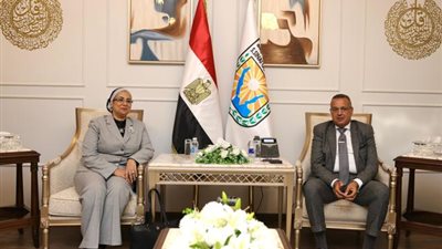 رئيسة القومي للمرأة ومحافظ جنوب سيناء يبحثان تعزيز التعاون