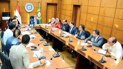وزير الشباب ومحافظ الدقهلية يطلقان خريطة عمل لتطوير استاد المنصورة
