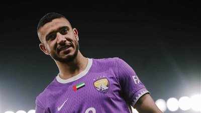 رامي ربيعة يغادر مباراة العين الإماراتي ضد شباب الأهلي مصاباً
