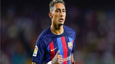 برشلونة يفقد جهود رافينيا وجارسيا بسبب الإصابة