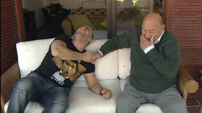ذكرى رحيله ..أحمد السقا ظل بجوار أحمد رمزى حتى وفاته..اعرف القصة