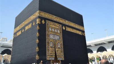 رَجُل أم إمرأة..هل الإنابة فى العمرة تقتضي مراعاة النوع؟