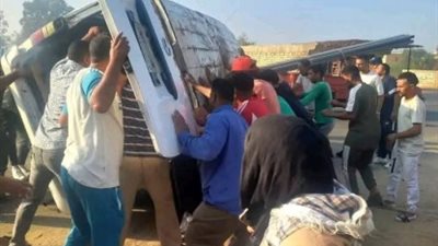 انقلاب ميكروباص بالمنوفية | 14 مصابًا على طريق الخطاطبة - السادات