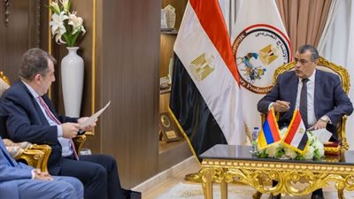 وزير الإنتاج الحربي يستقبل السفير الأرميني لبحث التعاون المشترك