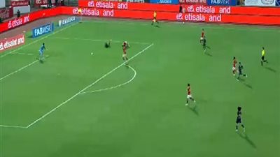 الحكم الإسباني يحتسب ركلة جزاء للزمالك ضد الأهلي