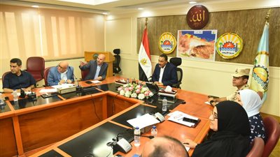 شعيب يترأس لجنة الإدارة المتكاملة للمناطق الساحلية بمطروح