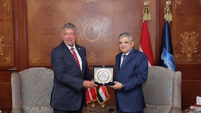قناة السويس تدعو 