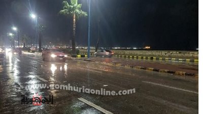 امطارغزيرة تفاجئ الاسكندرية ليلا