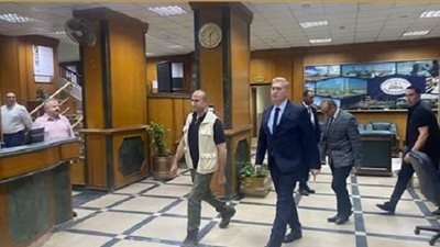 اجتماع مبكر بعد جولة مفاجئة.. وزير البترول يتابع خطط الحفر والإنتاج
