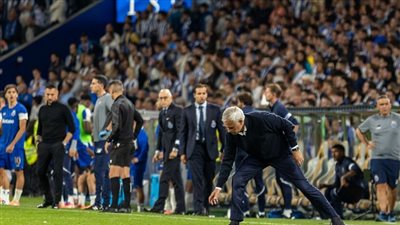 شاهد .. ماذل فعلت جماهير بورتو مع مورينيو