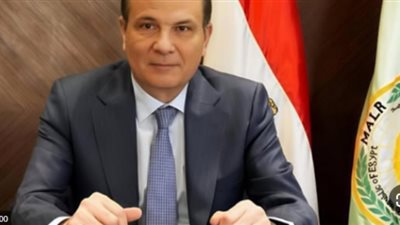 وزير الزراعة يستعرض خطة تنمية سيناء