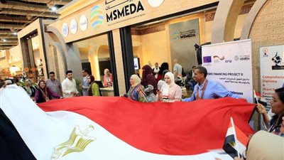 تنمية المشروعات وشباب معرض تراثنا يحتفلون بذكرى انتصارات أكتوبر